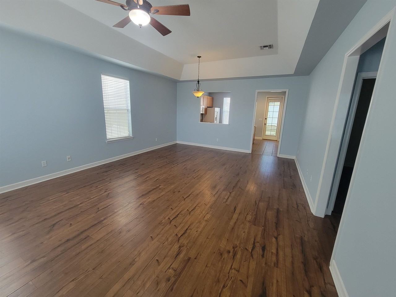 3304 Calumet Dr - Photo 2 of 17
