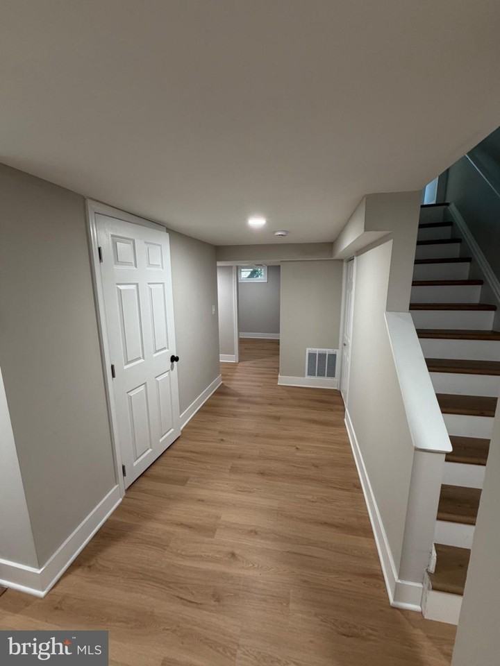 5210 Hayes St Ne - Photo 3 of 10