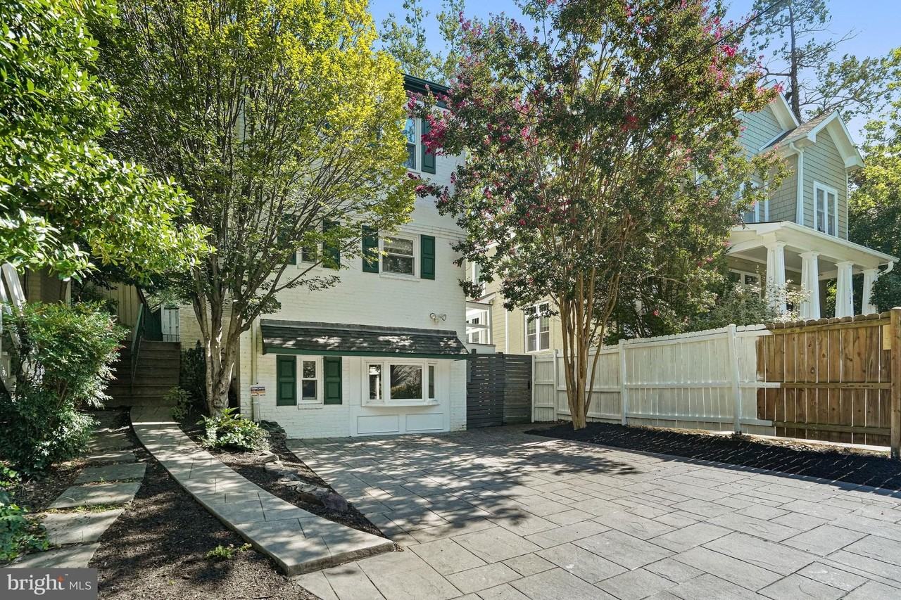 2749 Arizona Ave Nw - Photo 3 of 37