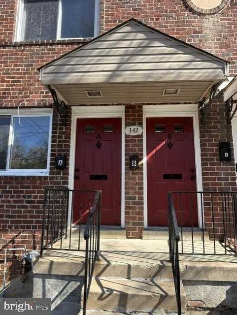 142 Joliet St Sw - Photo 6 of 9