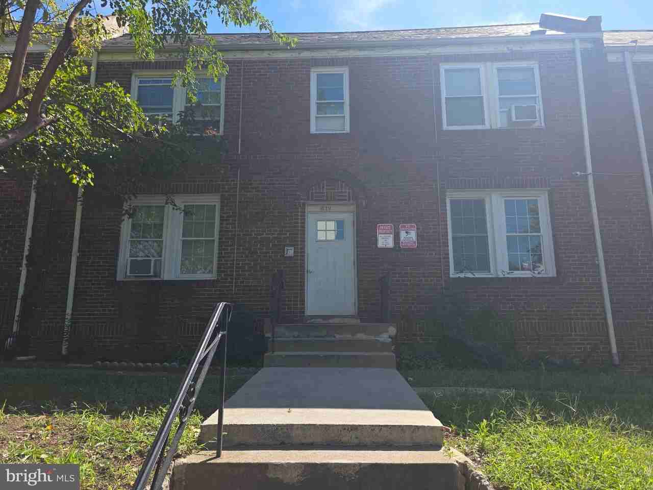 1829 M St Ne #2 - Photo 2 of 8