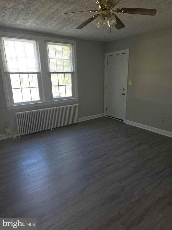 1829 M St Ne #2 - Photo 4 of 8