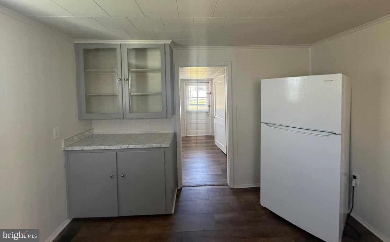 263 Willow Tree Cir - Photo 3 of 9