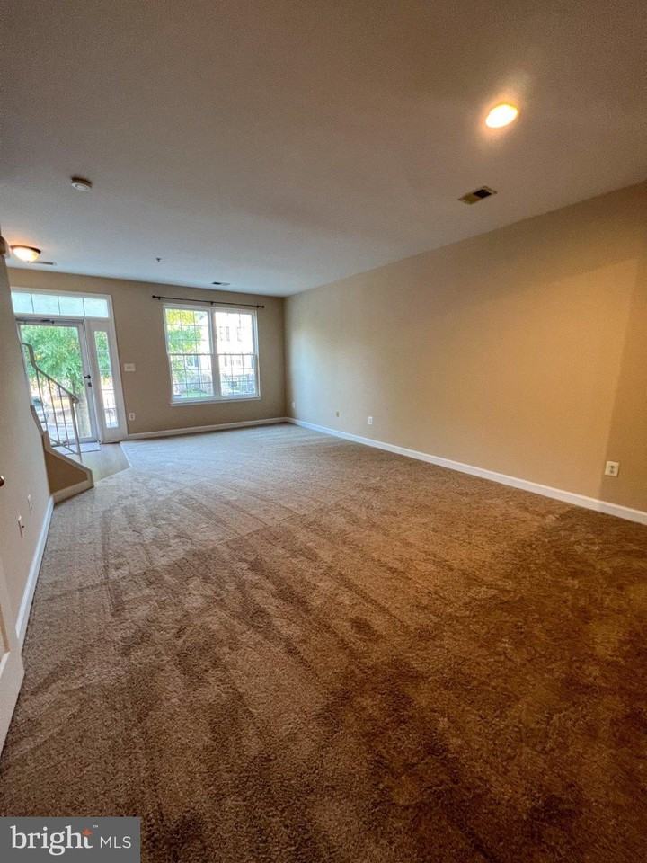 8646 Willow Leaf Ln - Photo 3 of 30