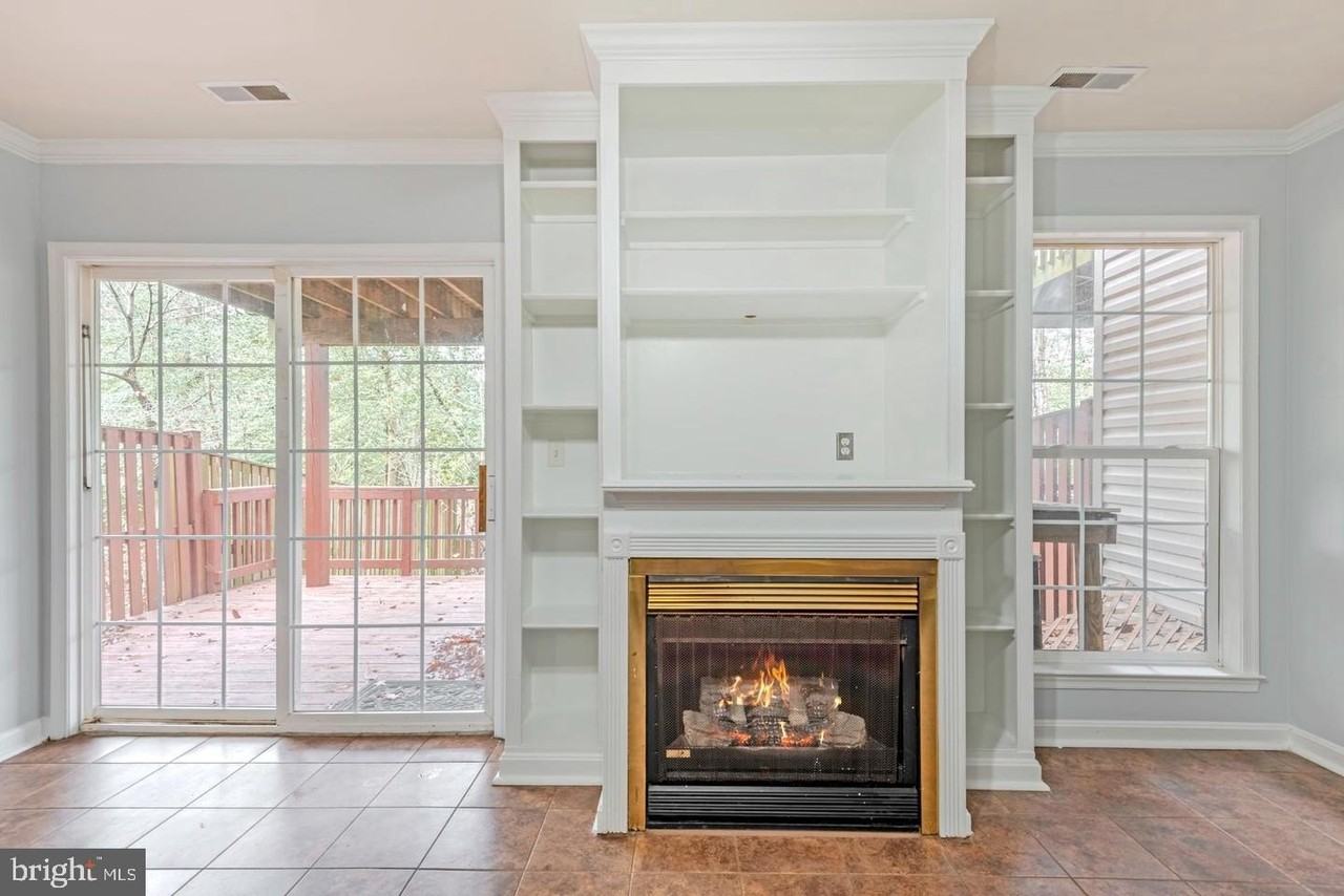 226 Wintergull Ln - Photo 5 of 38