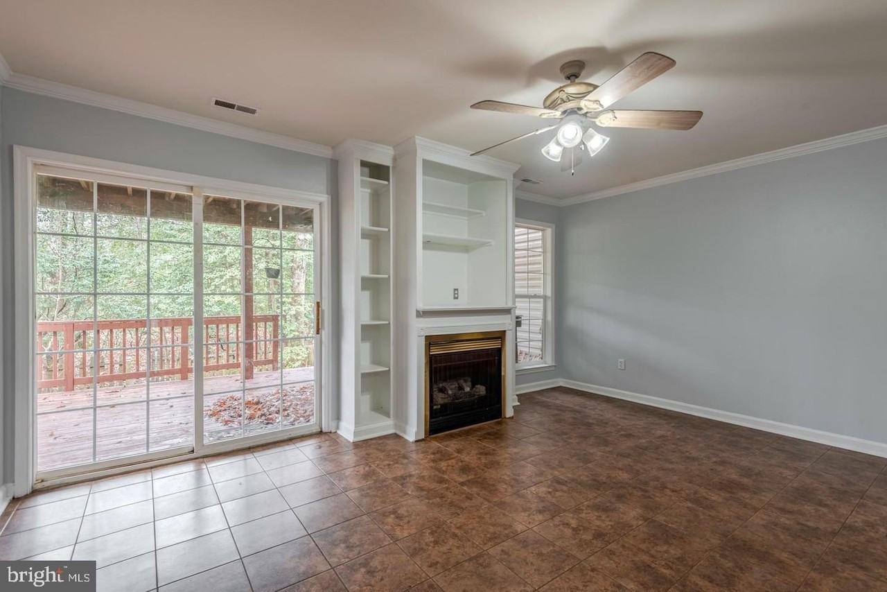 226 Wintergull Ln - Photo 7 of 38