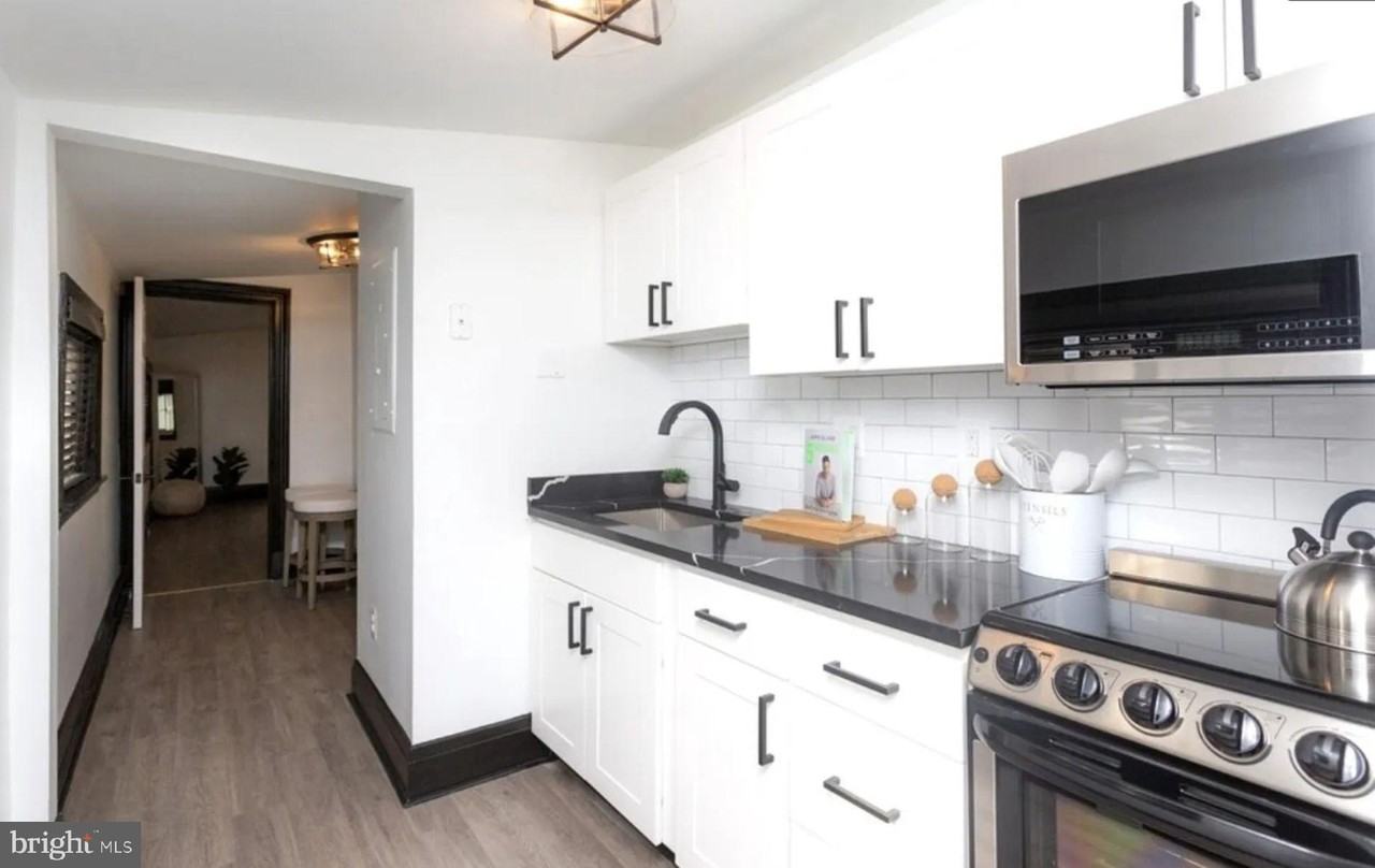 606 Cathedral St #3D - Photo 2 of 9