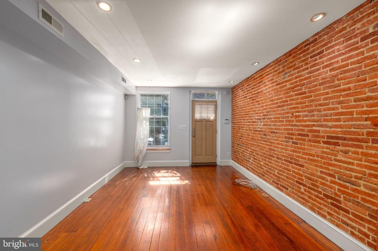 2224 Bank St - Photo 6 of 21