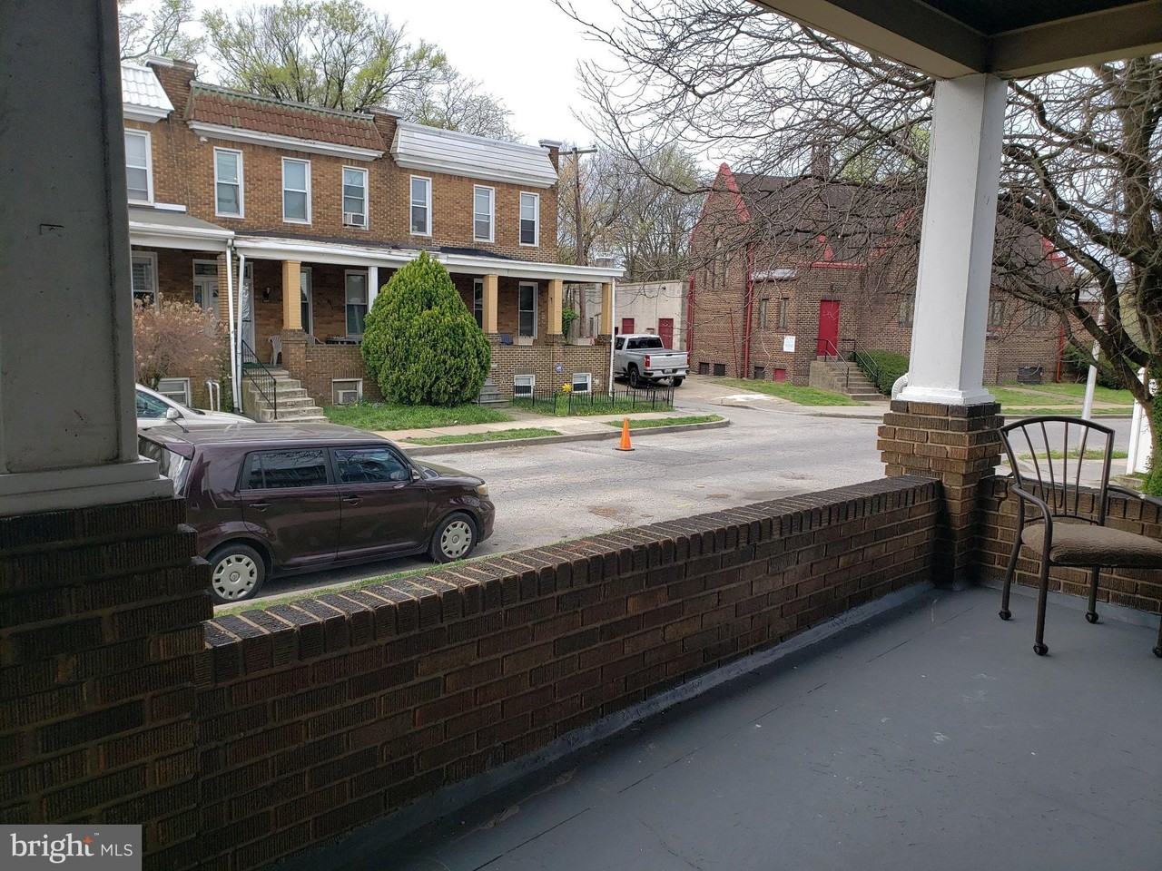 3102 Cliftmont Ave - Photo 4 of 41