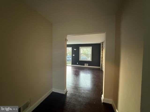2136 Redthorn Rd - Photo 6 of 25