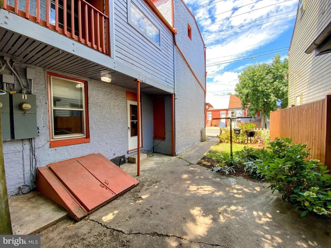 100 E 5th St - Photo 2 of 11