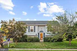 841 Briar Ct - Photo 1 of 1