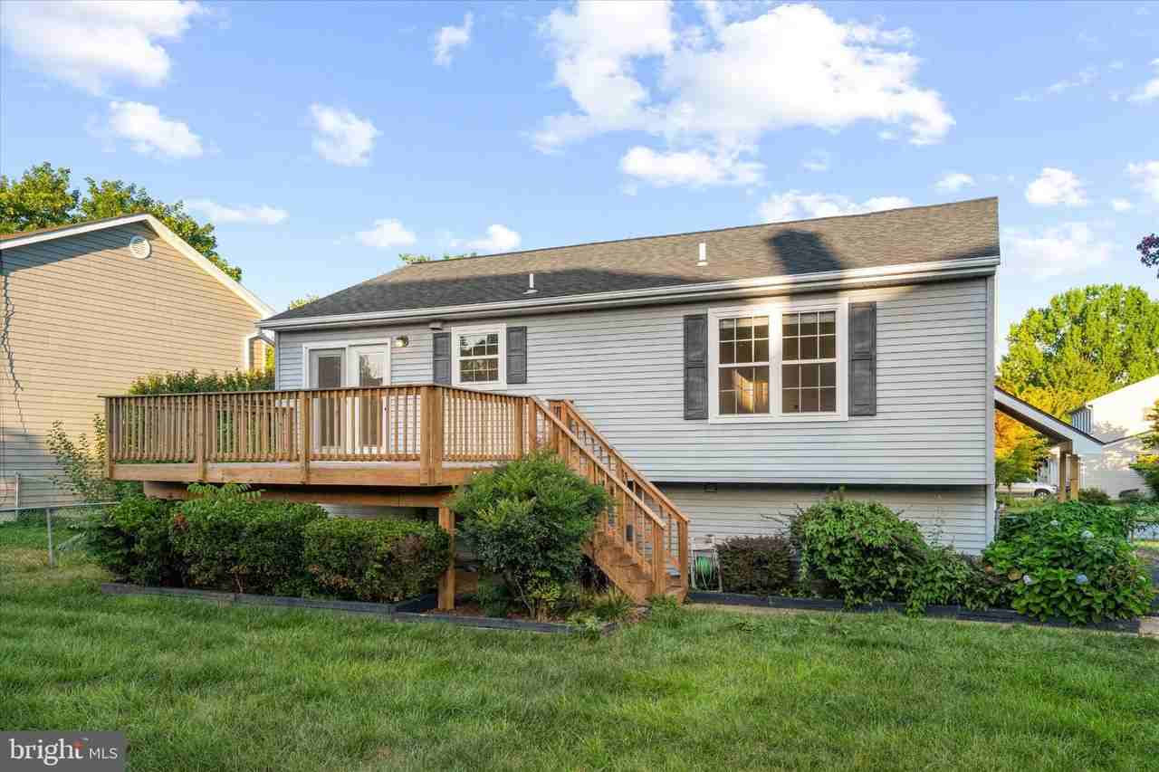 841 Briar Ct - Photo 2 of 20