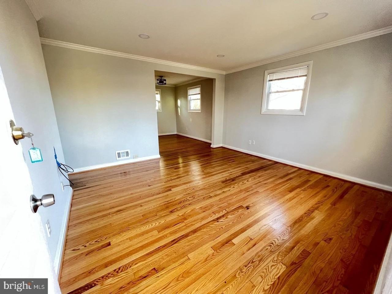 11812 Timber Ln - Photo 3 of 6