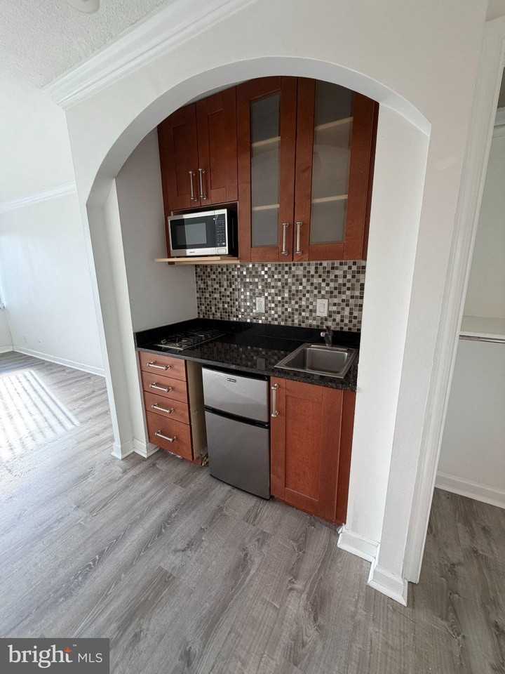 5500 Friendship Blvd #2005N - Photo 4 of 28