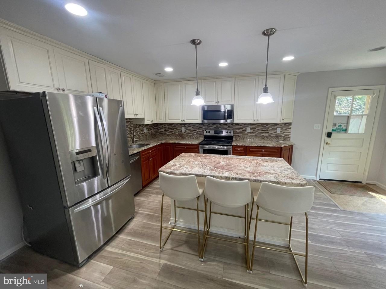 9609 Barkston Ct - Photo 2 of 41