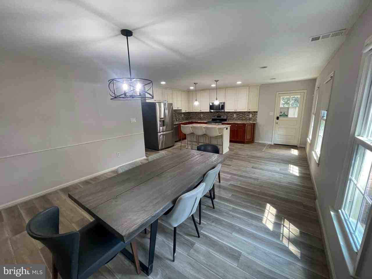 9609 Barkston Ct - Photo 3 of 41