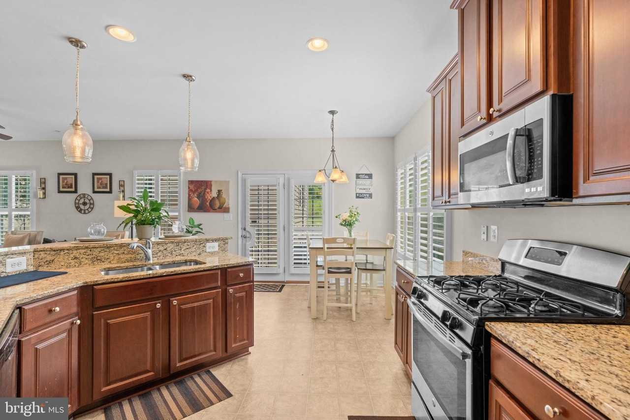 13727 Port Commerce Ct - Photo 3 of 44