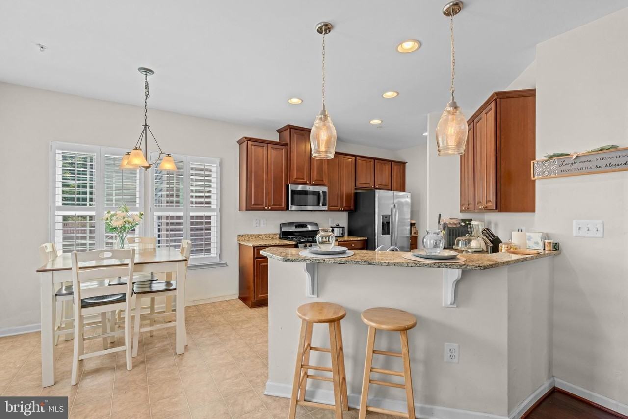 13727 Port Commerce Ct - Photo 4 of 44