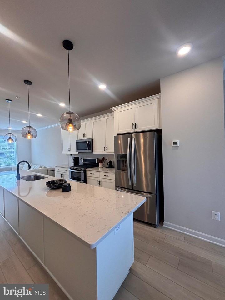 4826 Vista Glen Ln - Photo 3 of 46