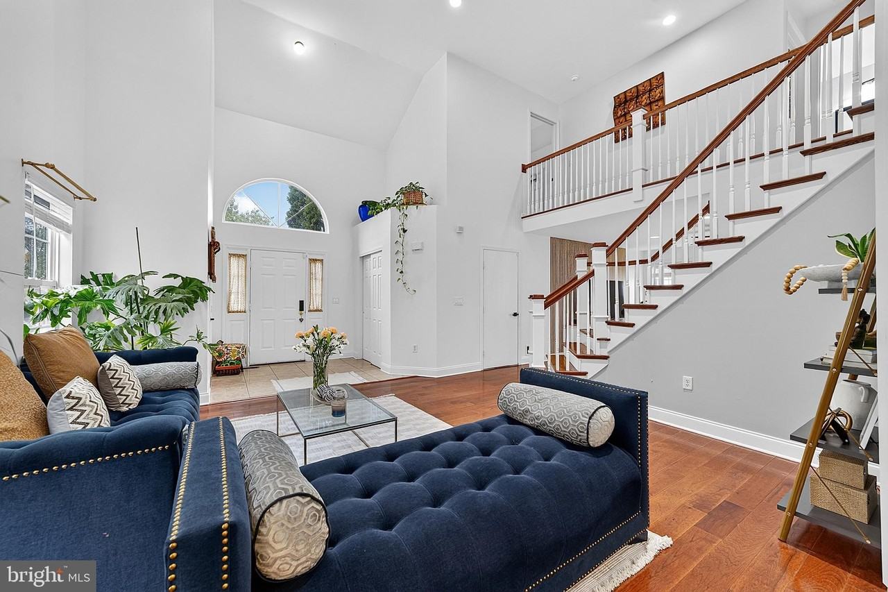 20 Vaccaro Rd - Photo 5 of 34