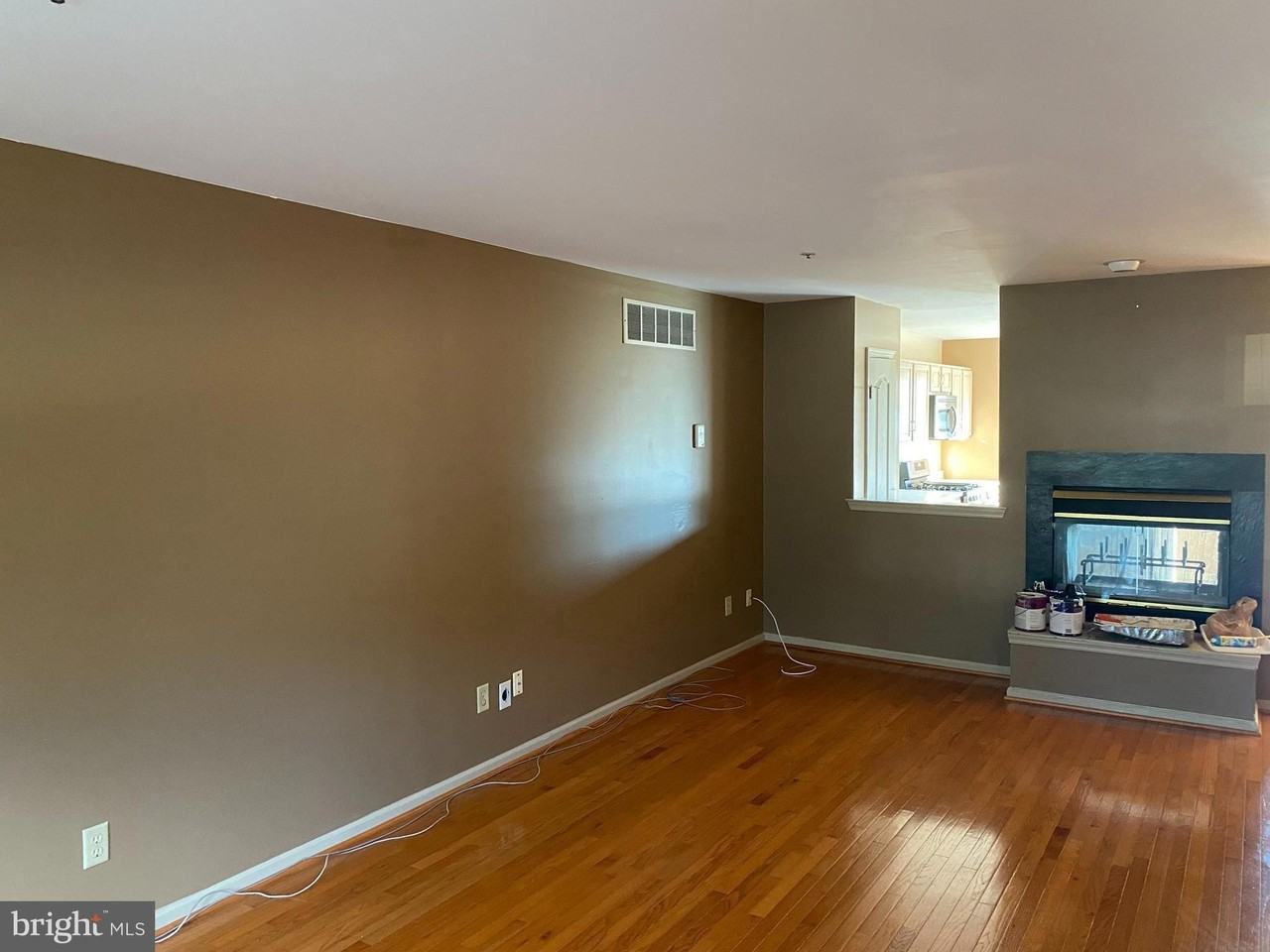 309 Huntington Ct #57 - Photo 3 of 21