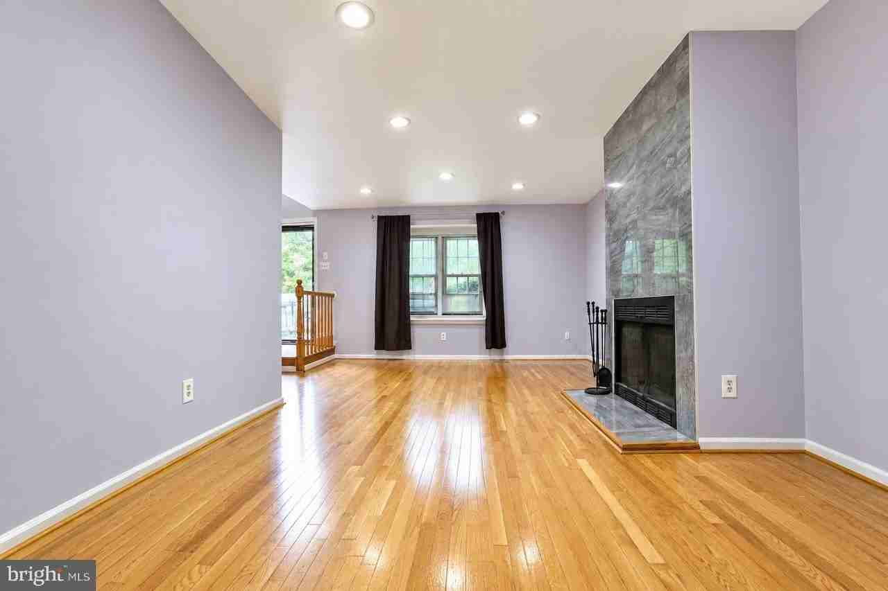 604 Hillary Ct #604 - Photo 2 of 20