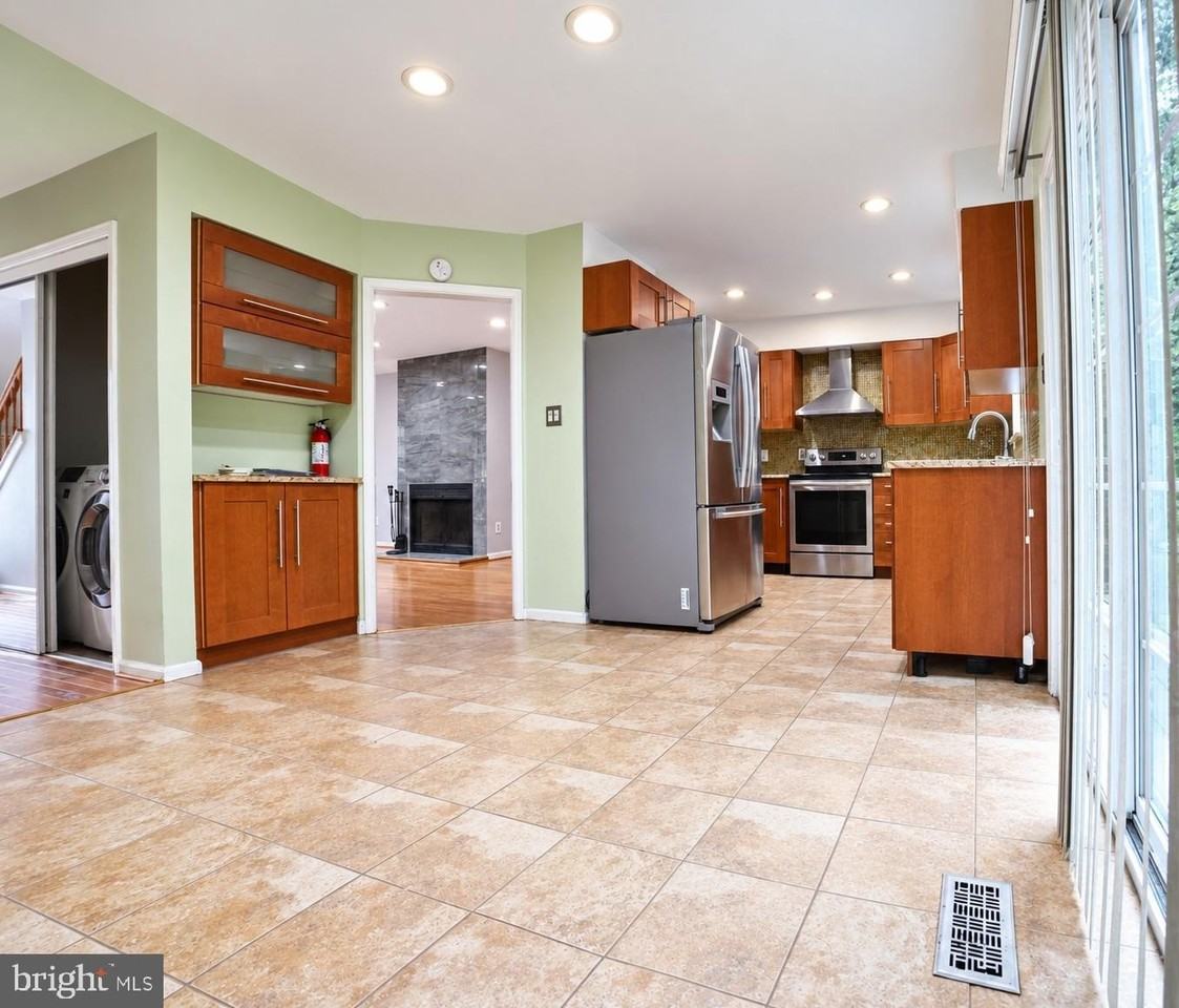 604 Hillary Ct #604 - Photo 5 of 20