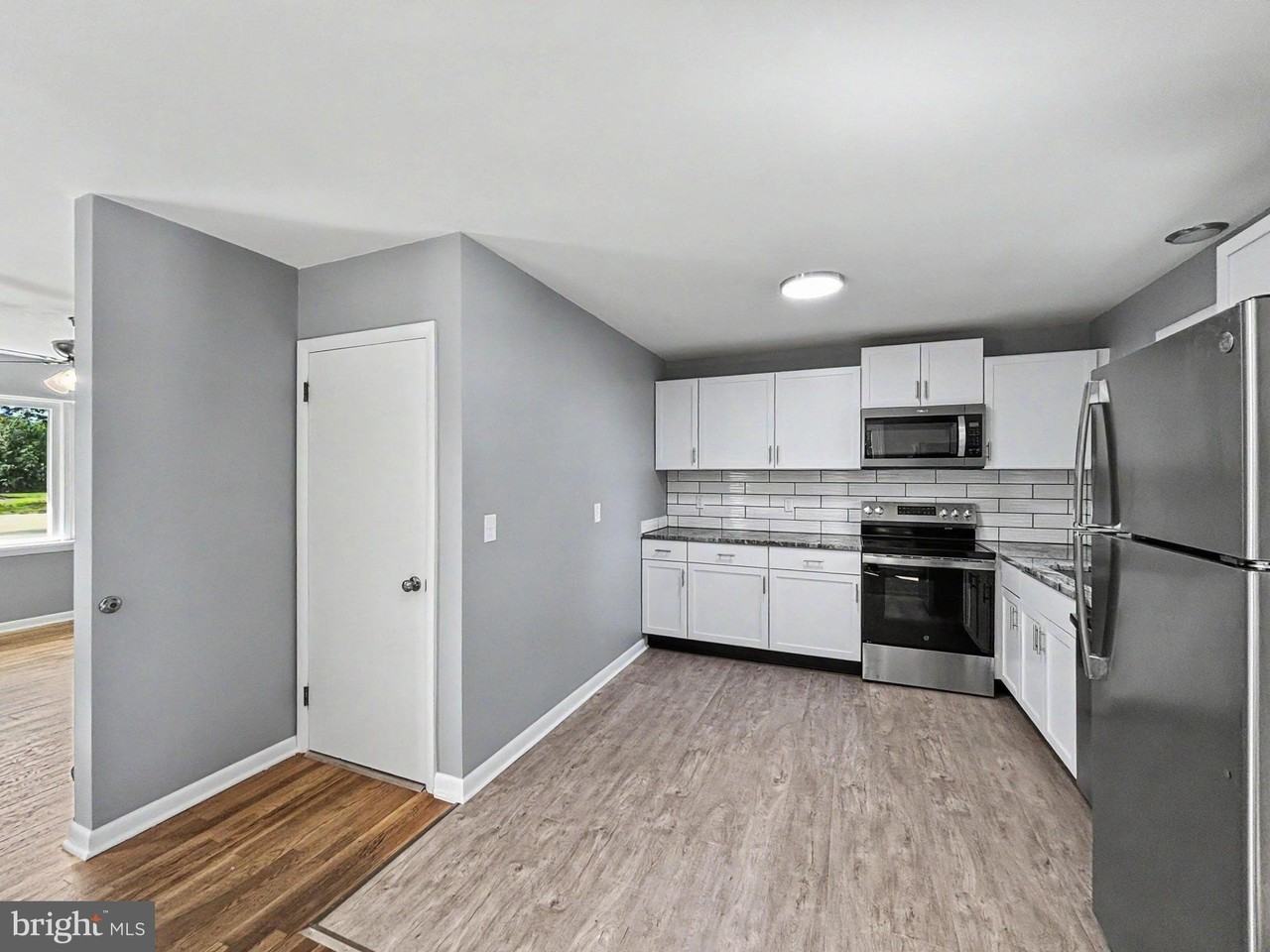 4615 Lincoln Way E - Photo 5 of 20