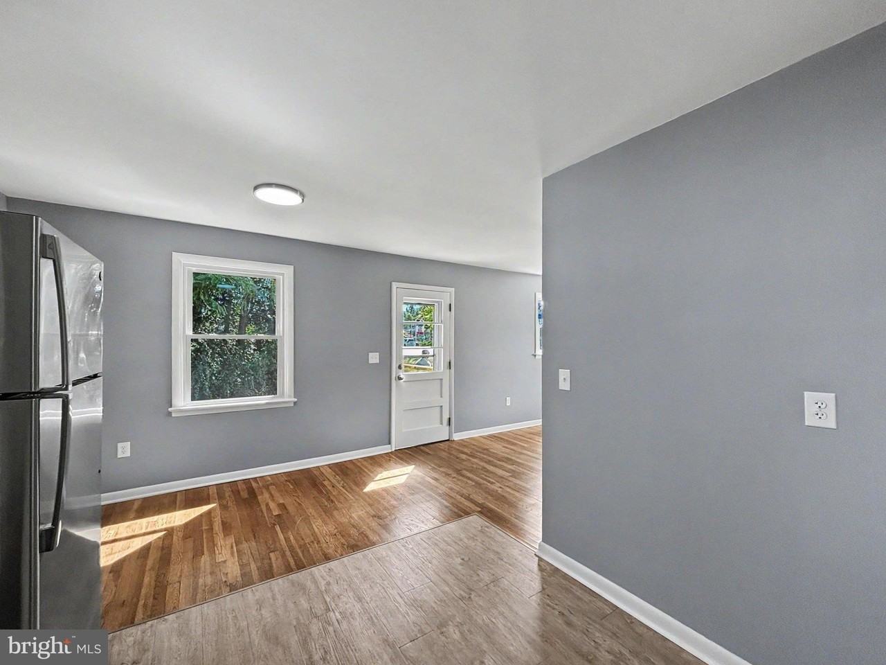 4615 Lincoln Way E - Photo 6 of 20