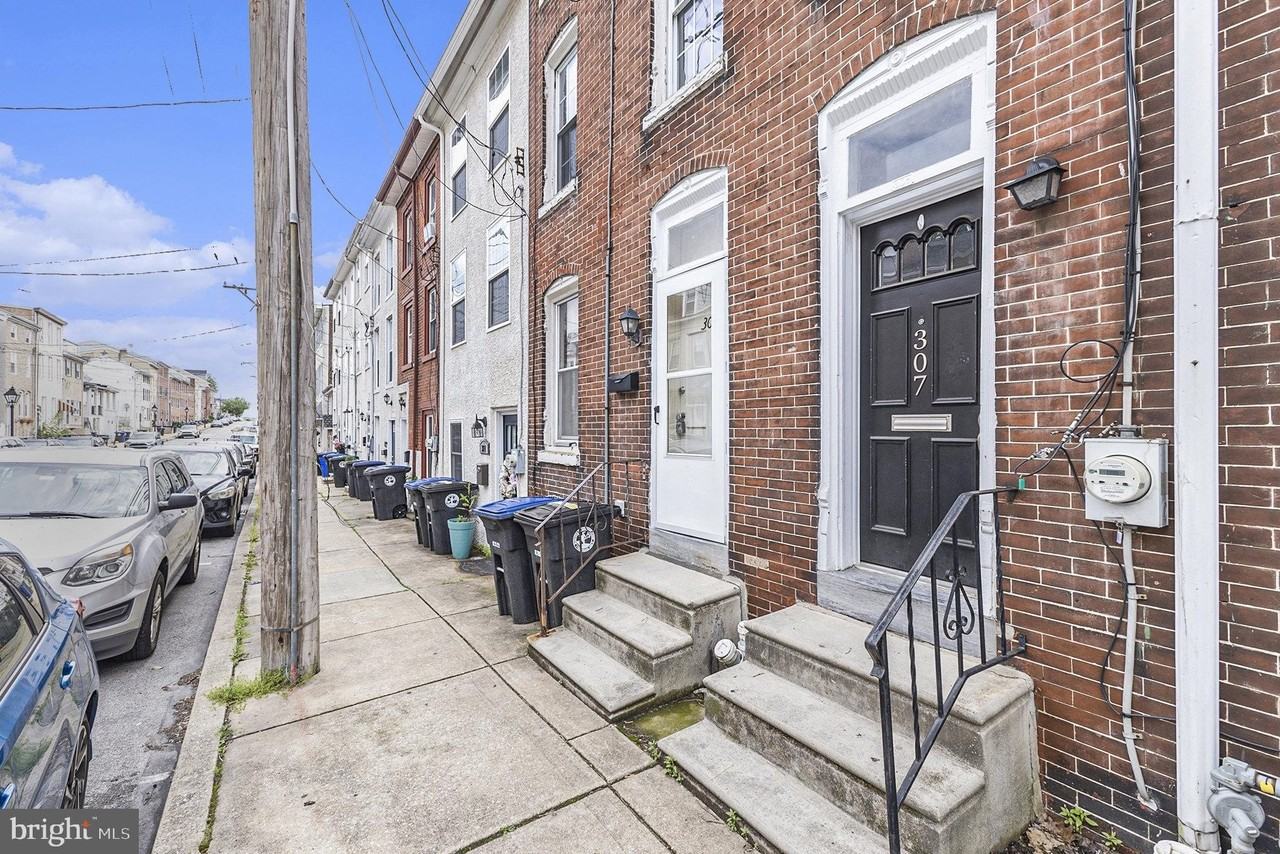 309 E Hector St - Photo 2 of 12