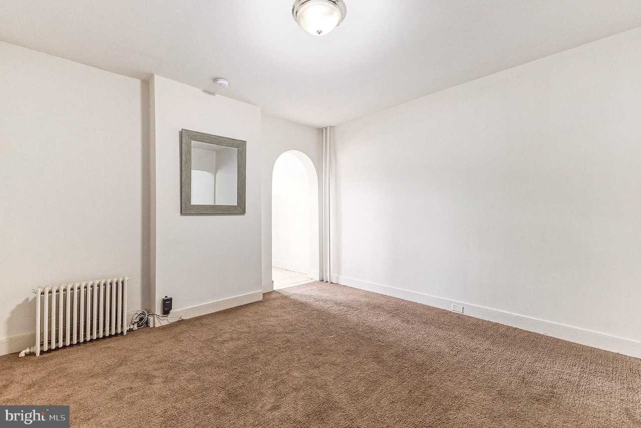 309 E Hector St - Photo 3 of 12