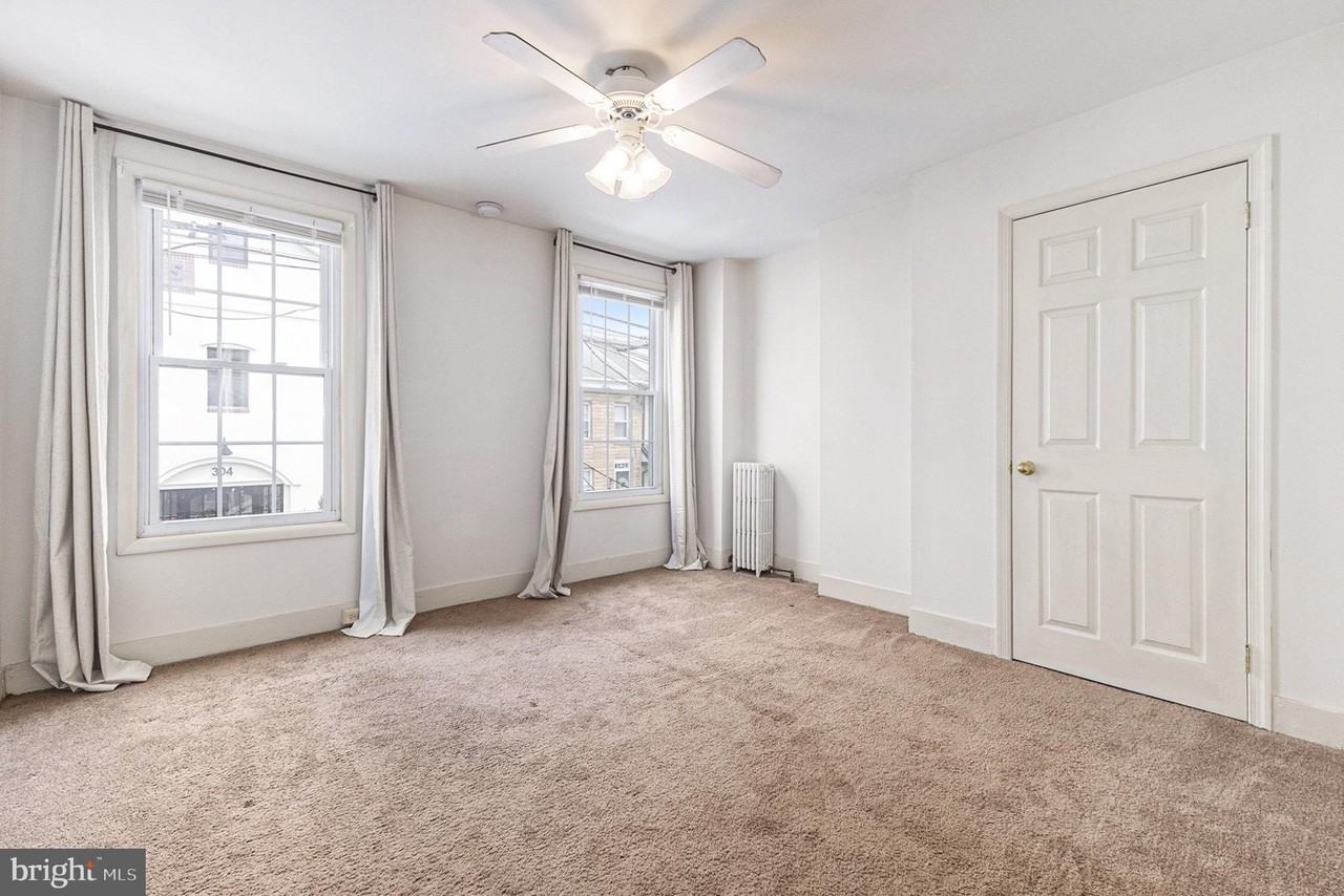 309 E Hector St - Photo 5 of 12