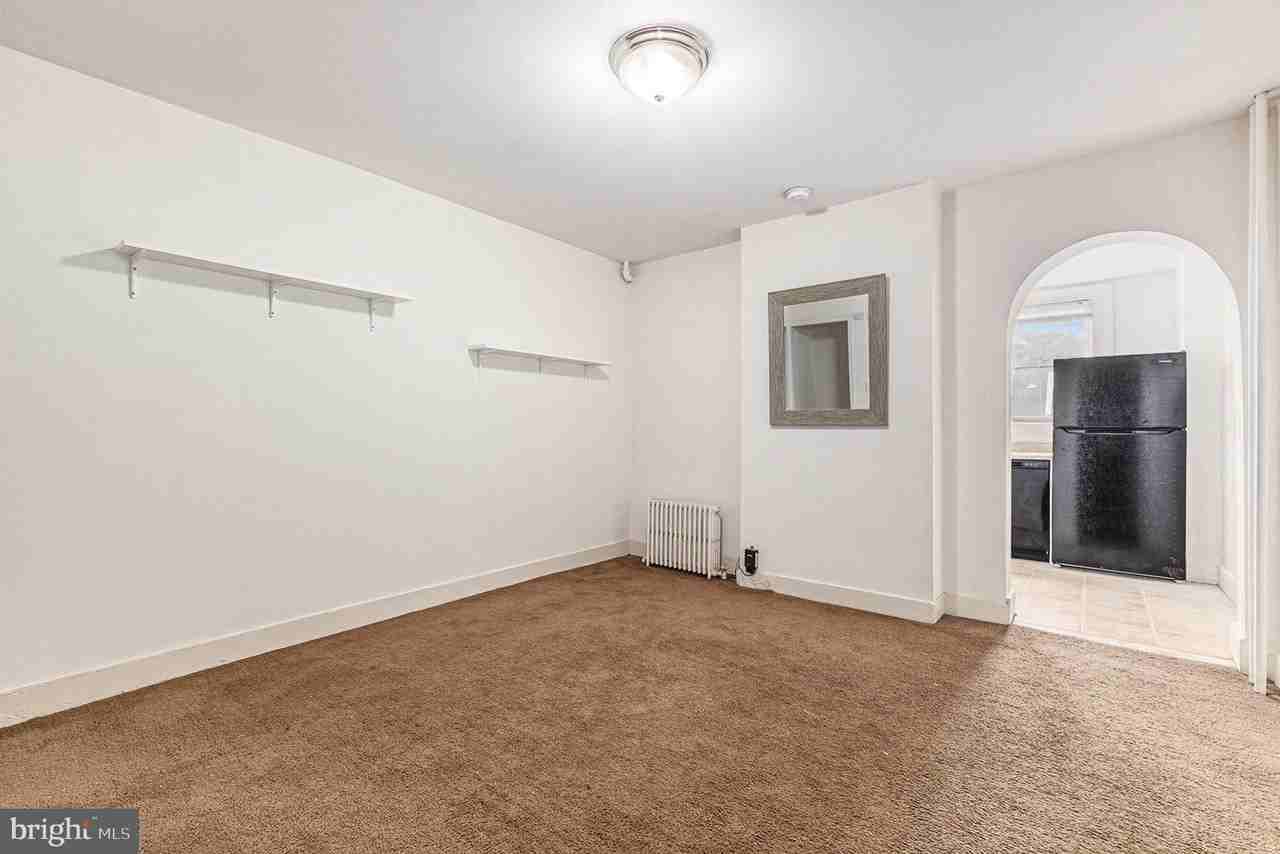 309 E Hector St - Photo 7 of 12