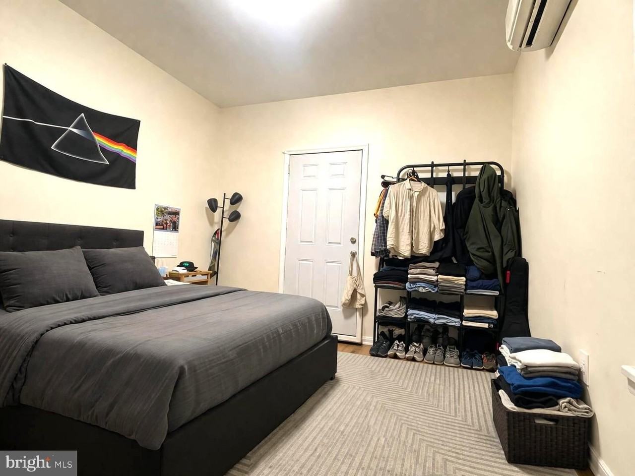 3215 Summer St - Photo 5 of 28