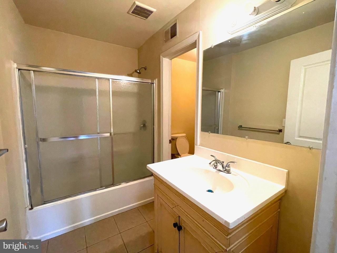 1934 N Gratz St #B - Photo 6 of 13