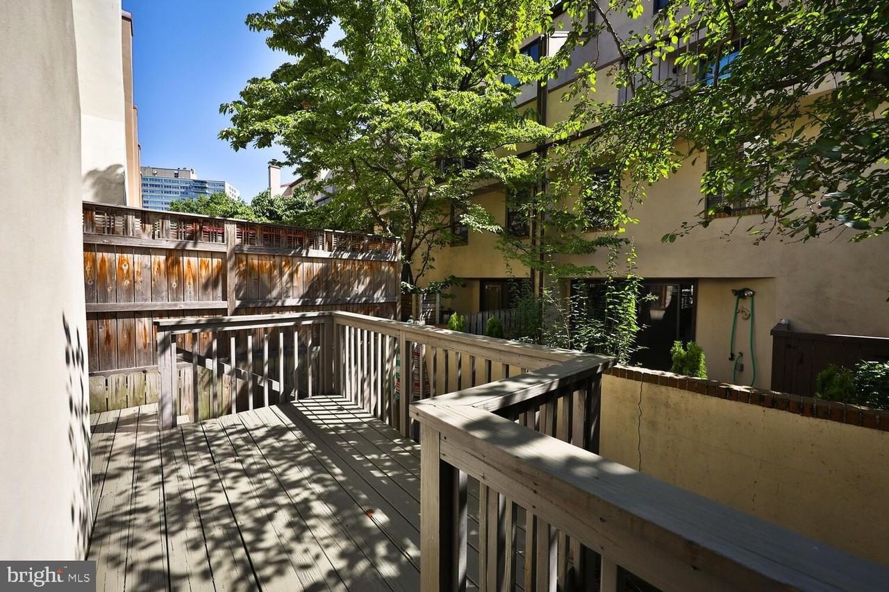 215 N 23rd St - Photo 6 of 28
