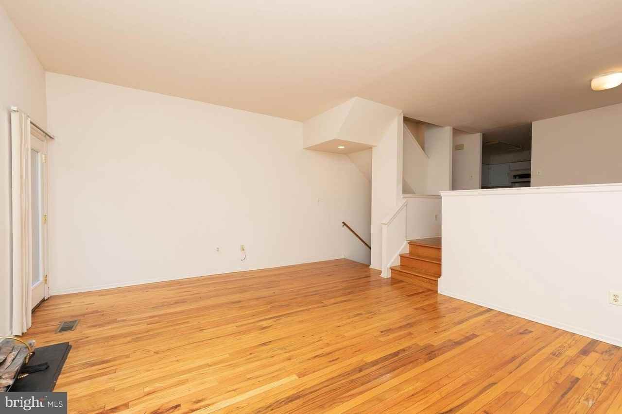 215 N 23rd St - Photo 7 of 28