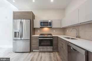 802 Sansom St #401 - Photo 1 of 1