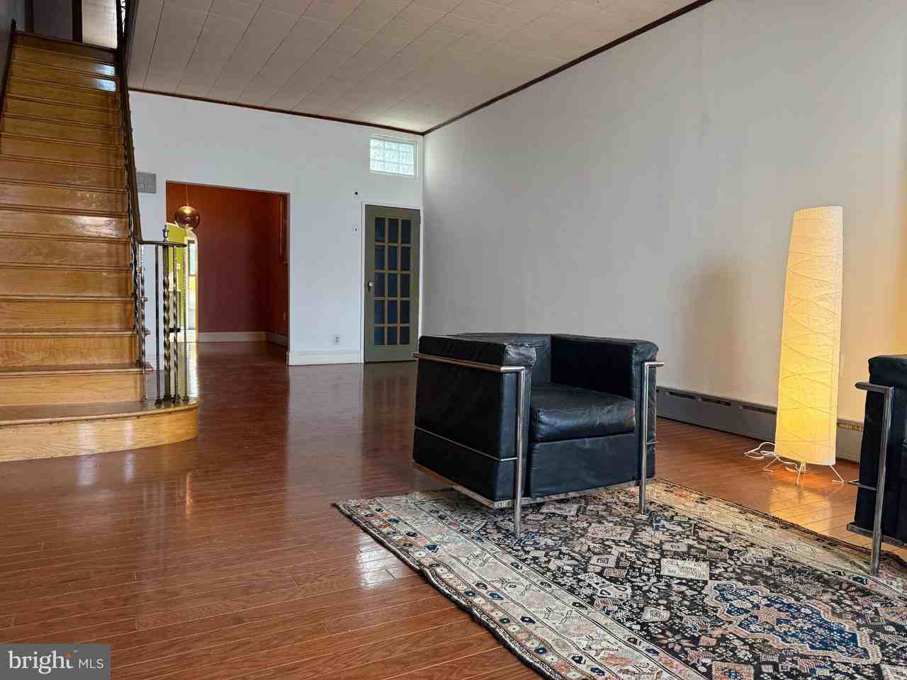 1228 Snyder Ave - Photo 3 of 20
