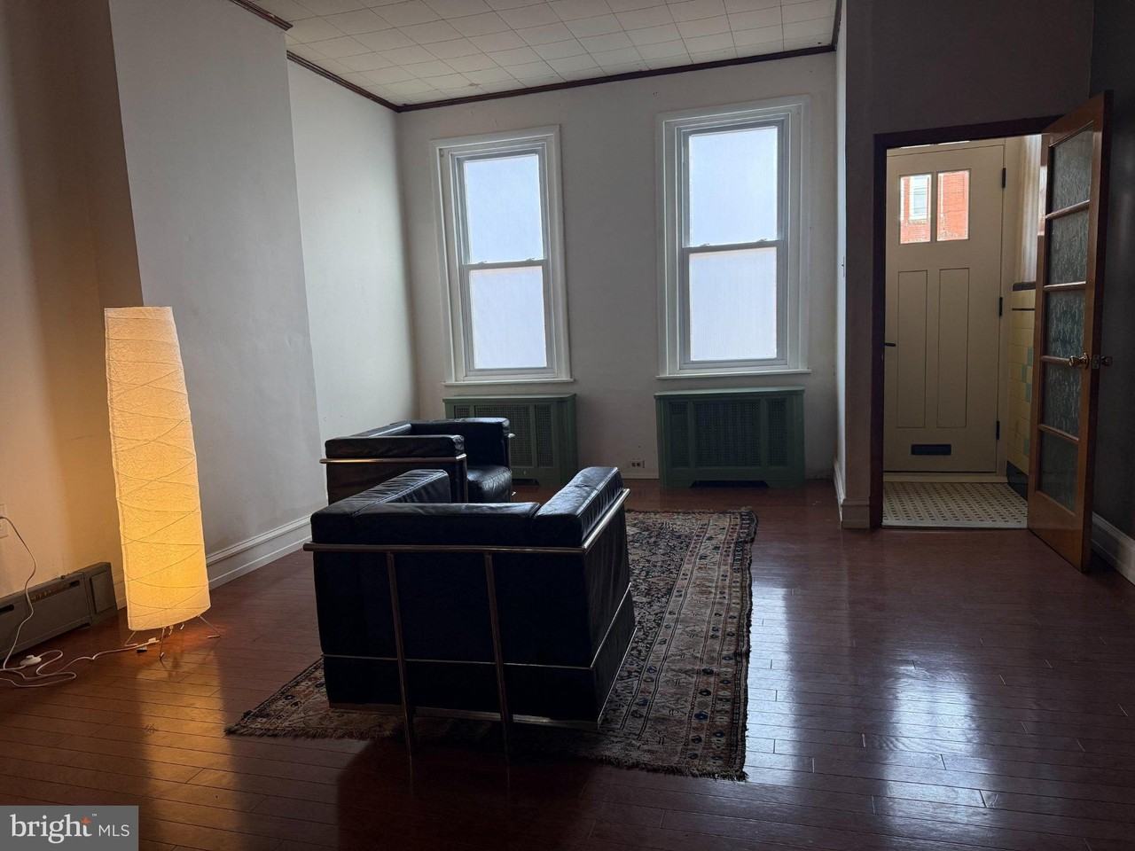 1228 Snyder Ave - Photo 4 of 20