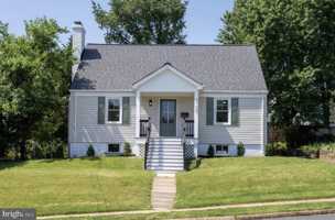 featured image of 2108 S Dinwiddie St #A