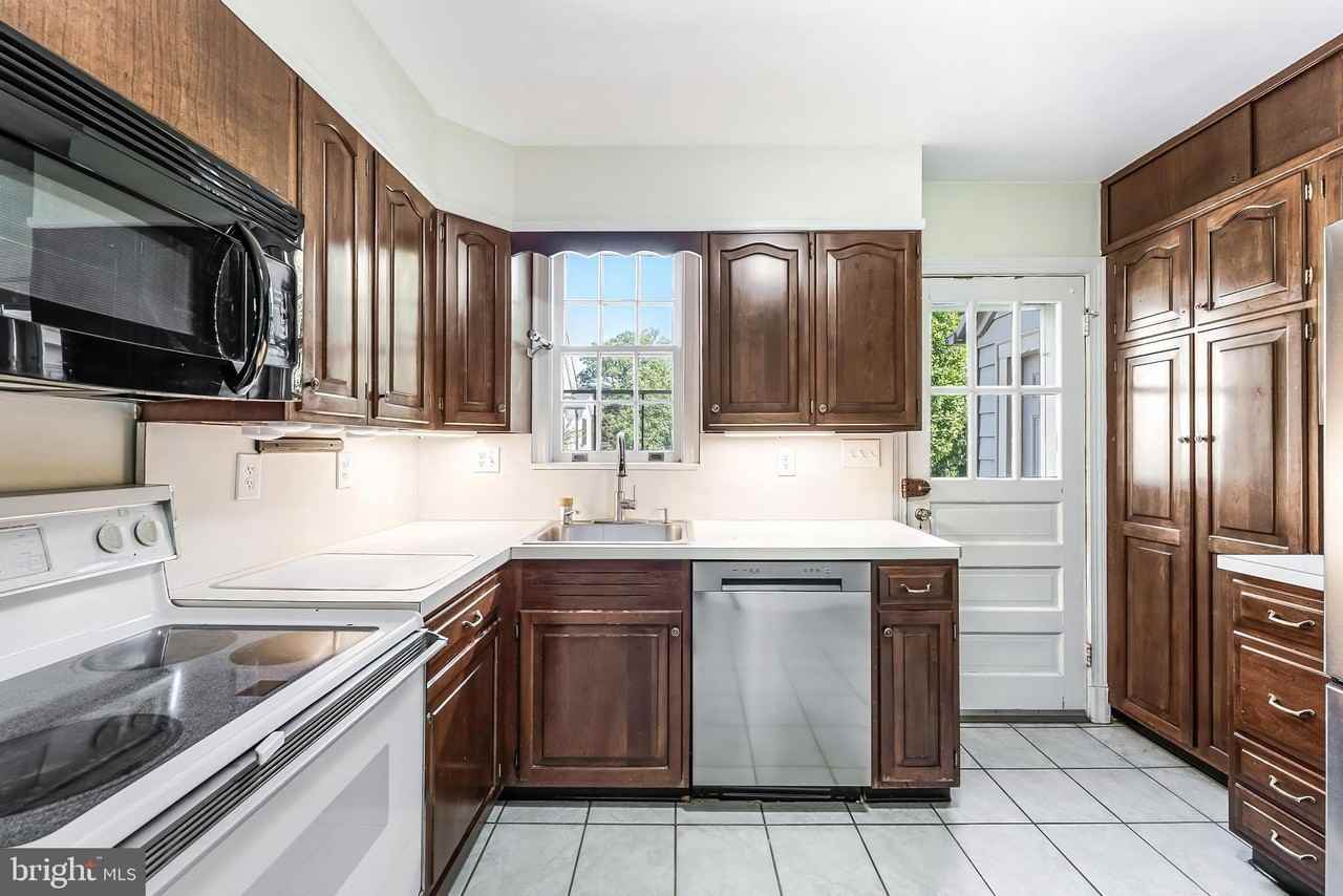 2219 Military Rd - Photo 2 of 26