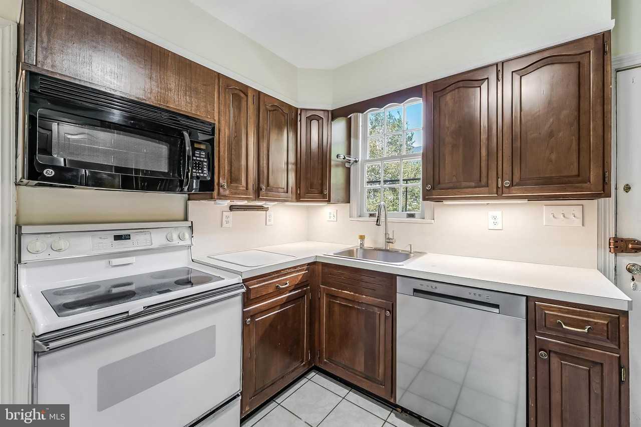 2219 Military Rd - Photo 3 of 26