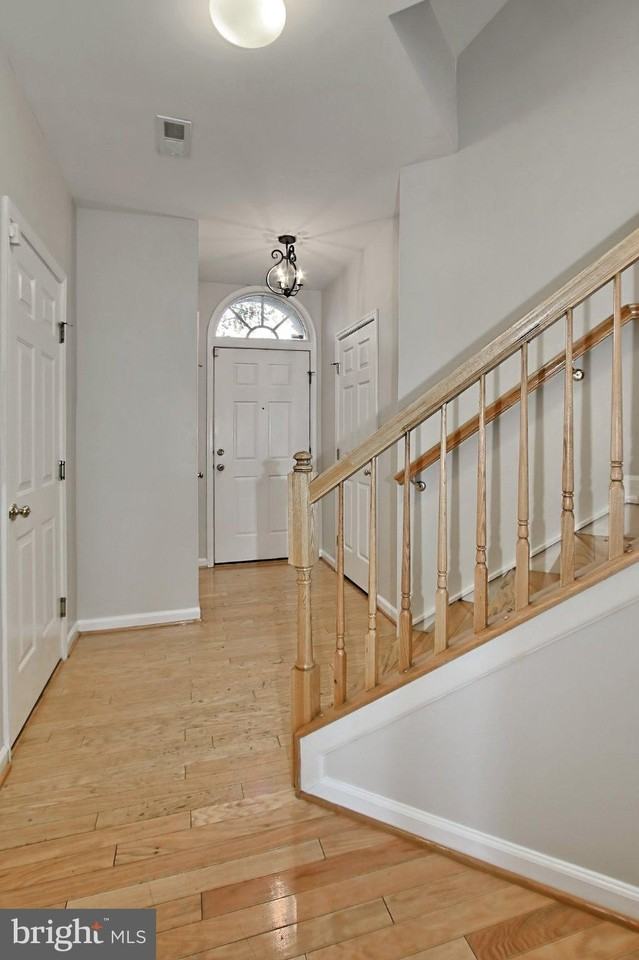 5054 Grimm Dr - Photo 3 of 34