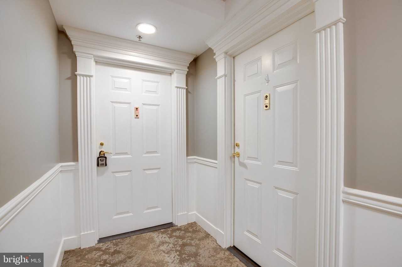2181 Jamieson Ave #609 - Photo 6 of 39