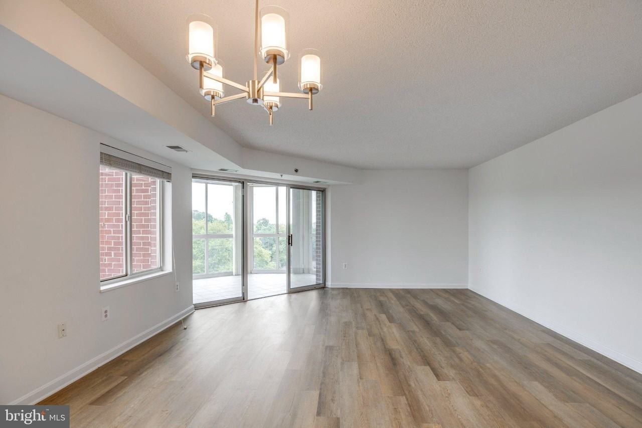 2181 Jamieson Ave #609 - Photo 7 of 39