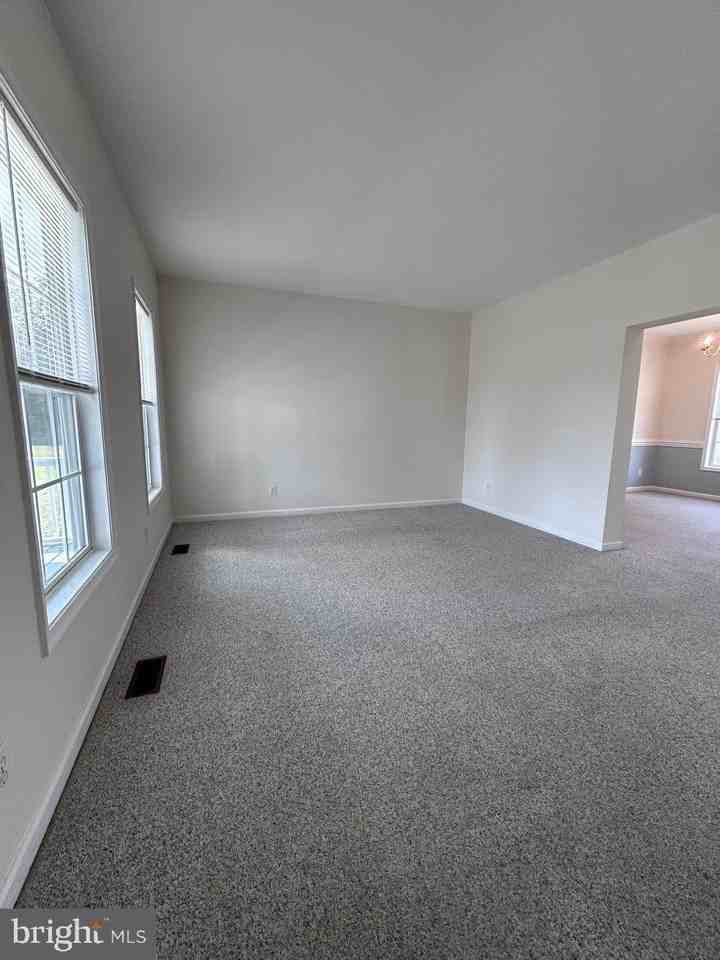 348 Main St - Photo 2 of 16