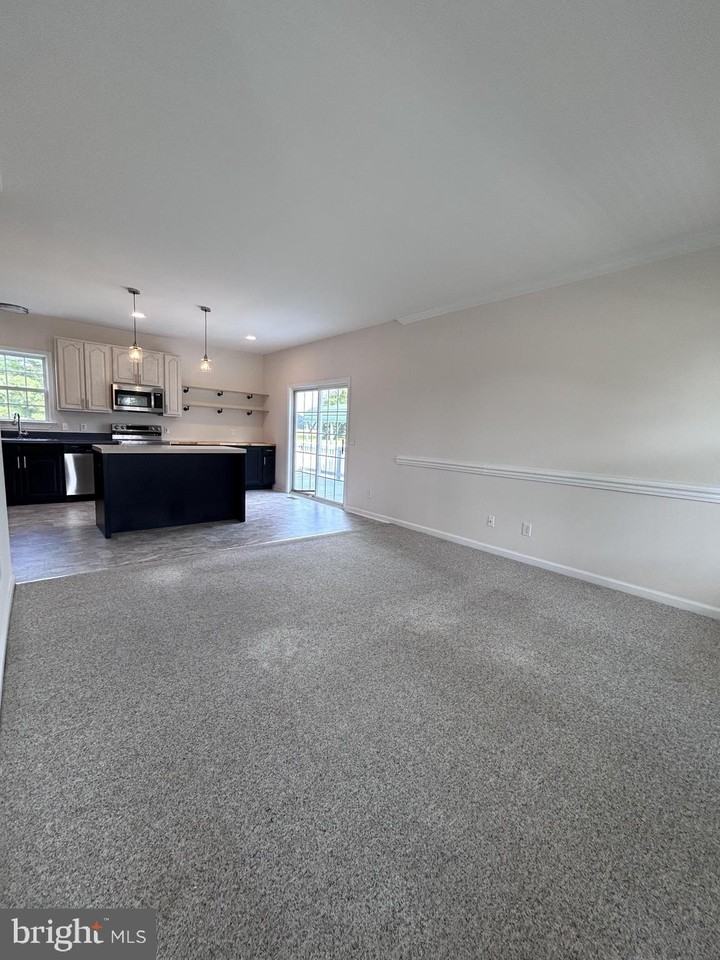 348 Main St - Photo 6 of 16