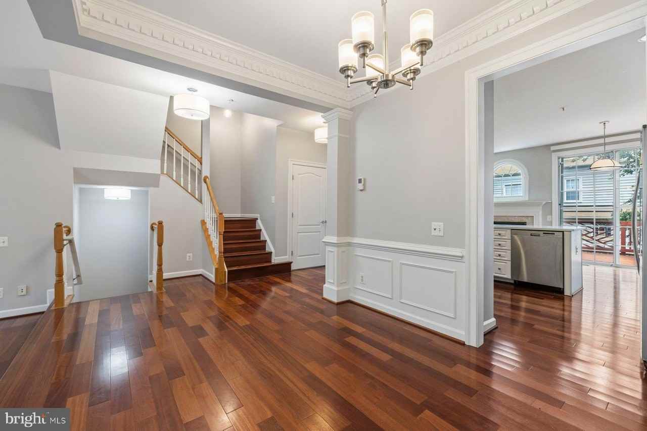 9534 Lagersfield Cir - Photo 6 of 48